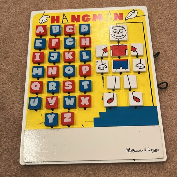 Melissa and Dough Wooden travel hangman game board - Picture 16 of 17